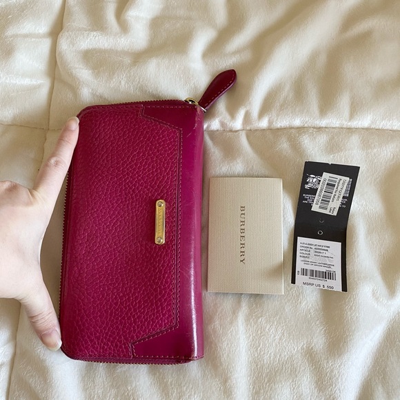 Burberry handbag and wallet - Picture 4 of 8